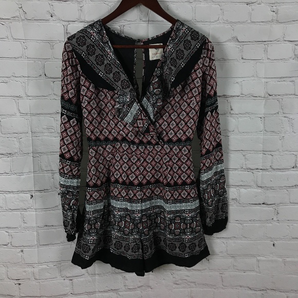 Wild Blue Sadie Robertson long sleeve romper - Picture 4 of 10